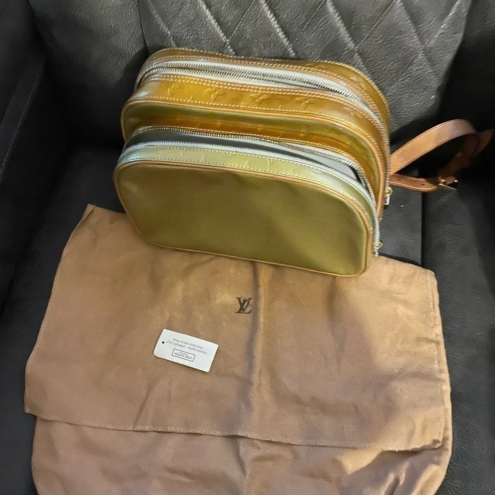 Authentic LV Vernis Monogram Backpack Two Tone - Picture 1 of 13